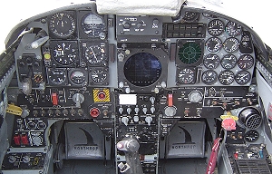 F-5F front instrument panel
