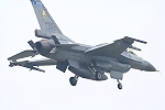 F-16B 6816 (Photo by Jason Tu)