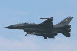 F-16B 6827 (Photo by Jason Tu)